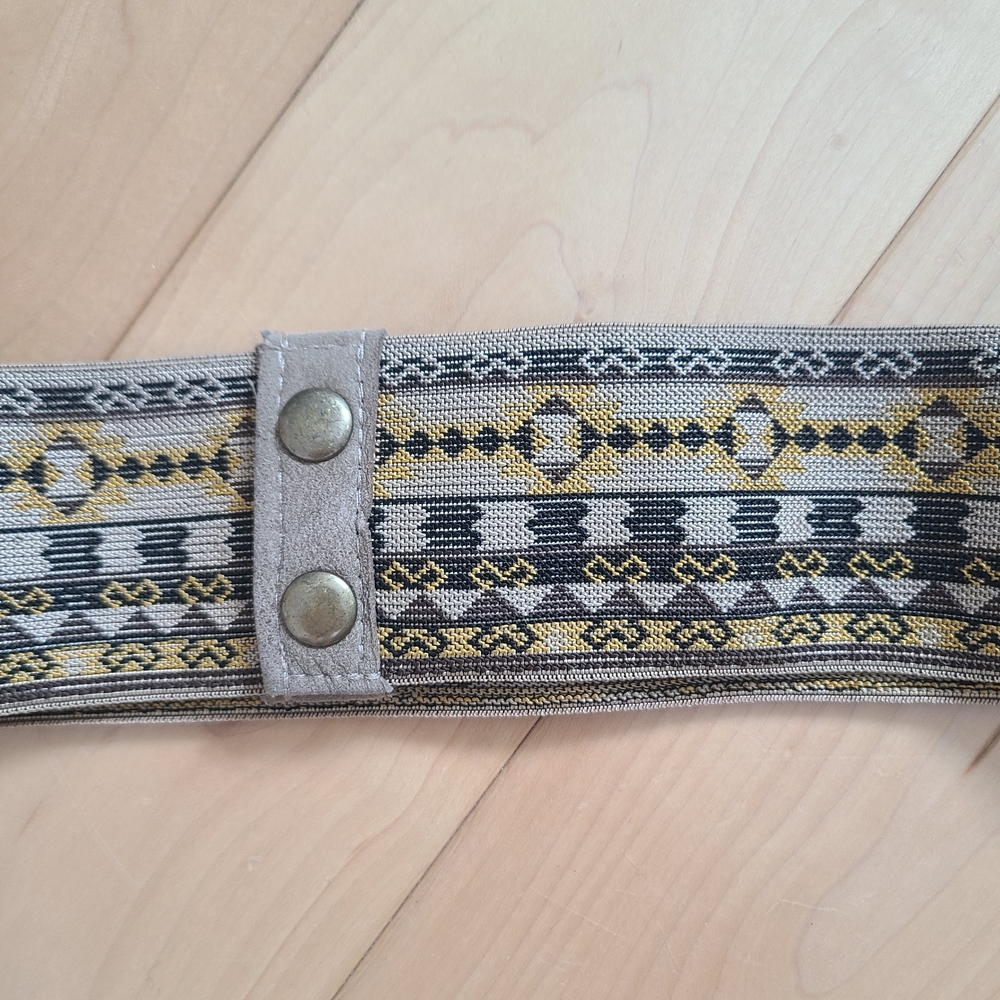 Elastic Snap Belt